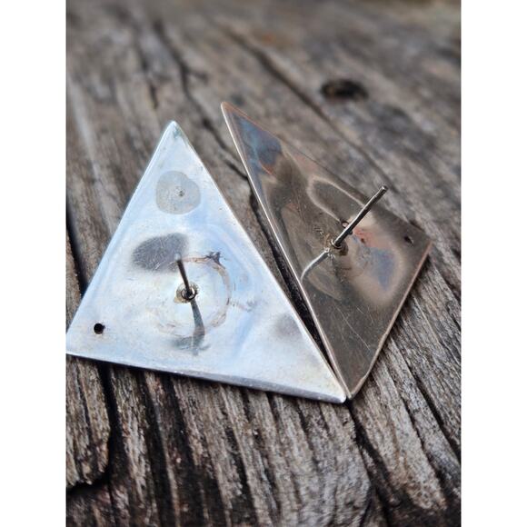 Vintage Modernist Sterling Silver Pyramid Geometrical Triangle Stud Earrings - Picture 6 of 8